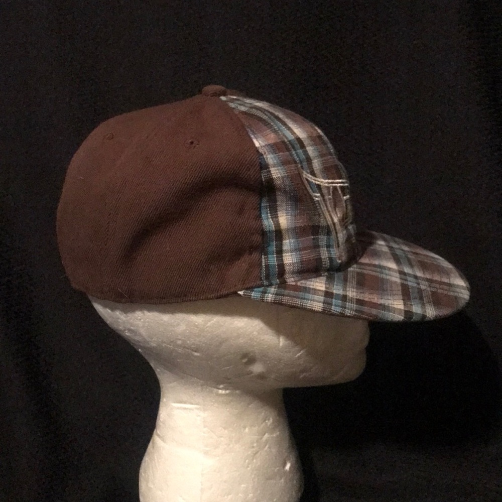 TAPOUT Hat - Picture 3 of 8